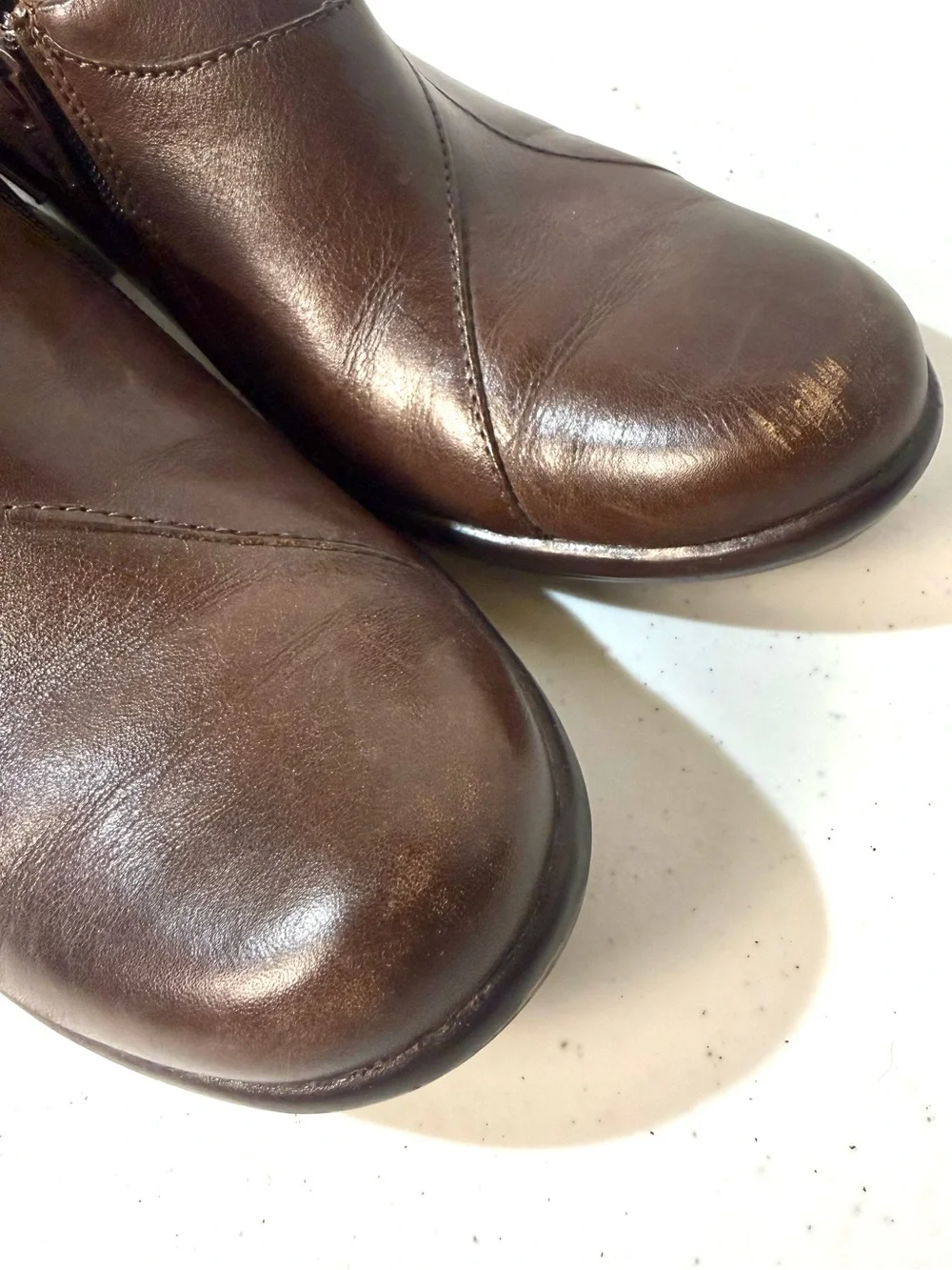 Clarks Brown Leather Low Heel Ankle Booties Side Zip Comfort Shoes Womens 8.5